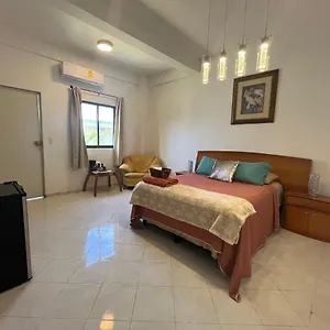  Homestay Caribbean Queen